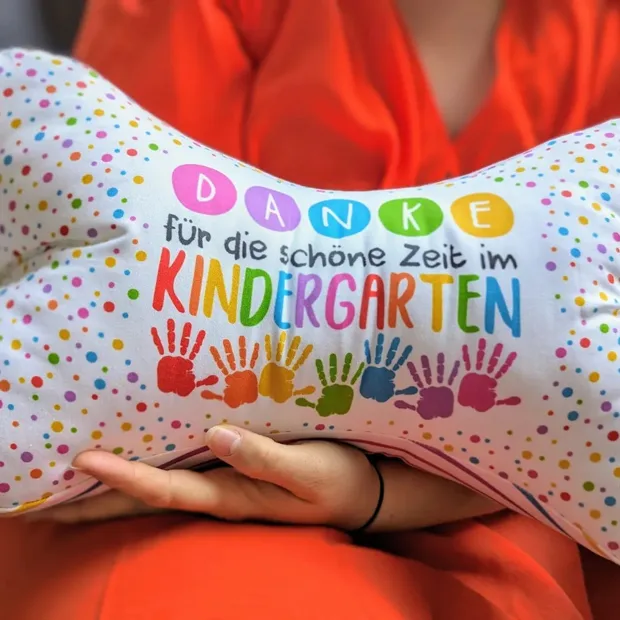Buntes Erinnerungskissen zum Kindergartenabschied